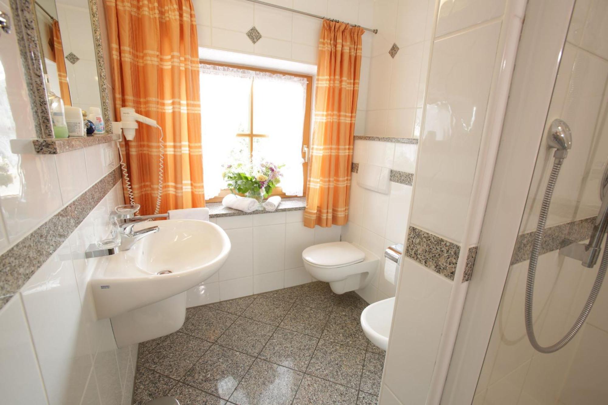 Hotel Lindlweberhof Rosenheim Zewnętrze zdjęcie